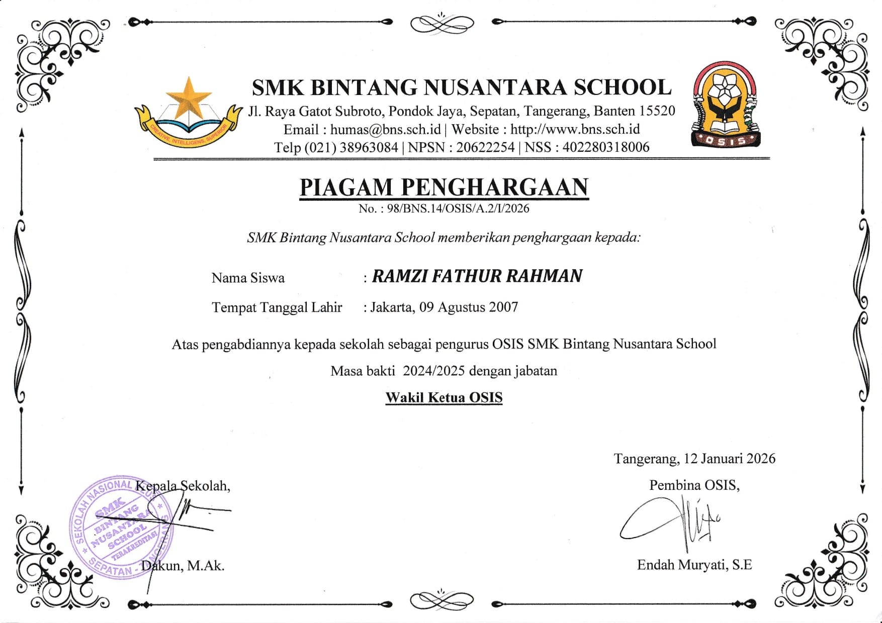 Penghargaan Wakil Ketua OSIS Ramzi Fathur Rahman